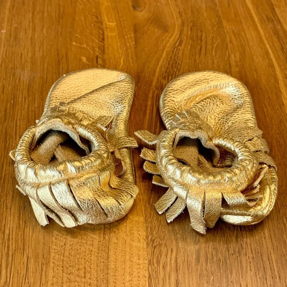 FRESHLY PICKED Gold Baby Moccasins 8 Fringe Leather Soft Sole Infant Moccs Shoes